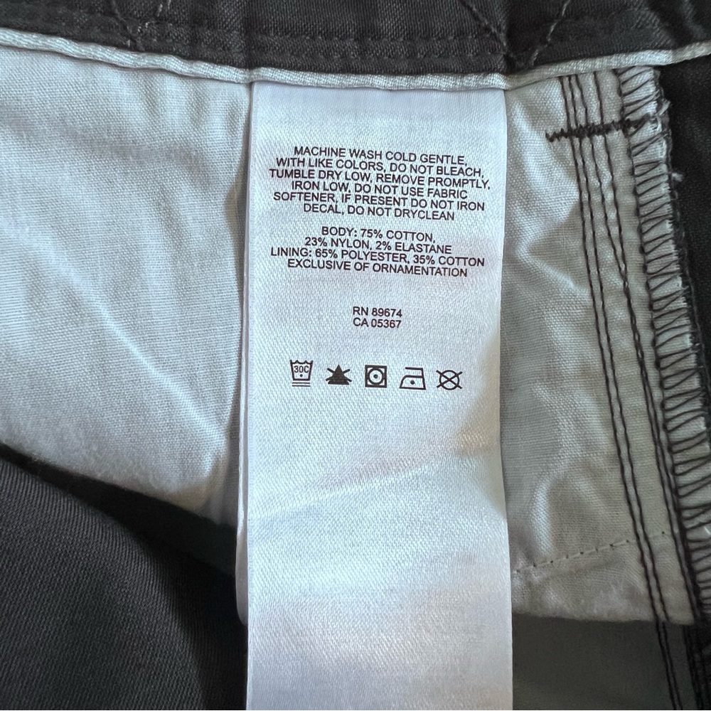 EUC Mountain Hardwear women’s black hiking pants, size 8 - Picture 9 of 9